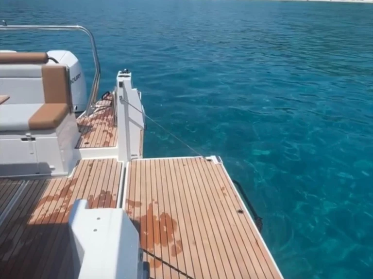 Location à Saint-Raphaël - Bénéteau Flyer 9 sur SamBoat