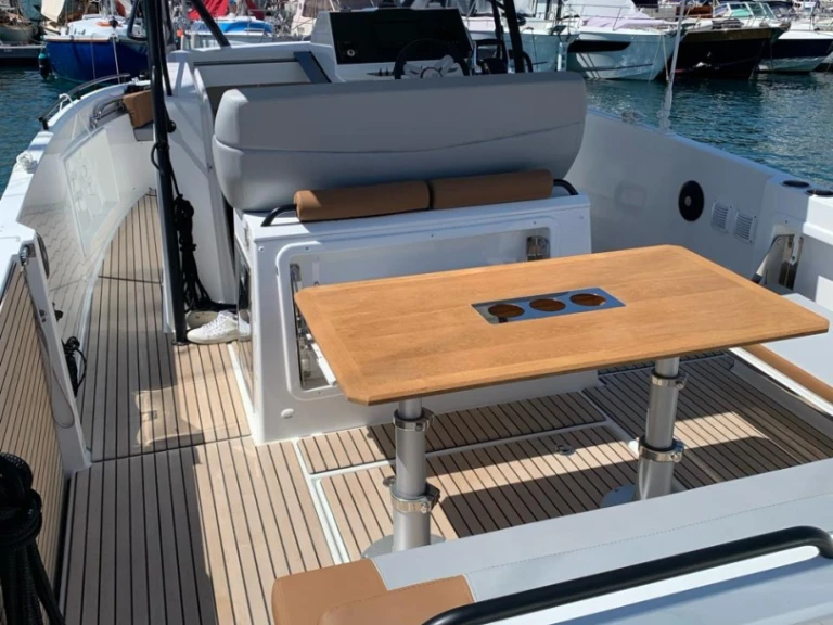 Location bateau Saint-Raphaël pas cher Flyer 9