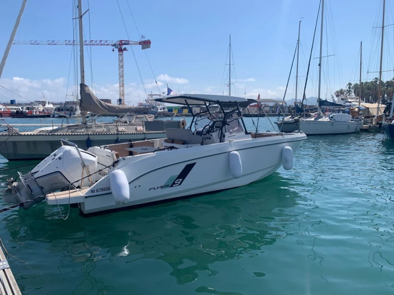 Location Bateau à moteur à Saint-Raphaël - Bénéteau Flyer 9