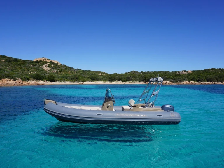 Louez un Capelli Capelli 600 à Porto Rotondo