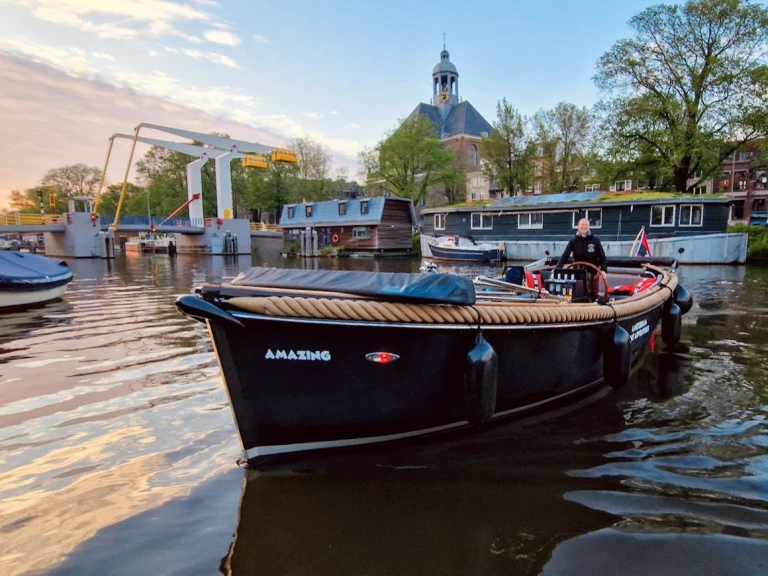 Louer Bateau à moteur avec ou sans skipper SeaFury à Amsterdam