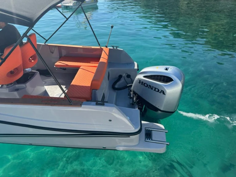 Location à Makarska - Jeanneau 755 sur SamBoat