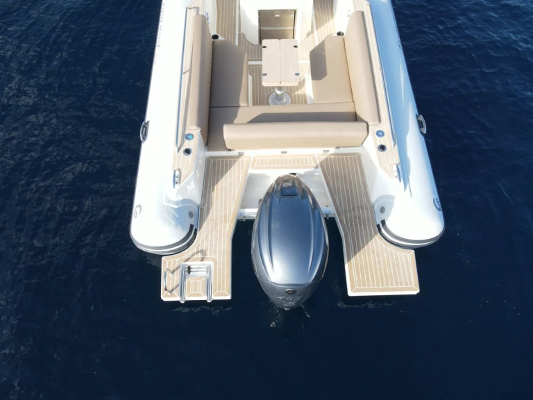 Location Semi-rigide à Marine de Sant'Ambrogio - Capelli 900 sun