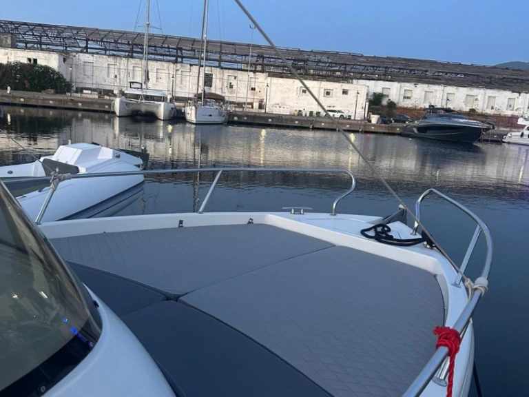 Location Bateau à moteur Saver avec permis