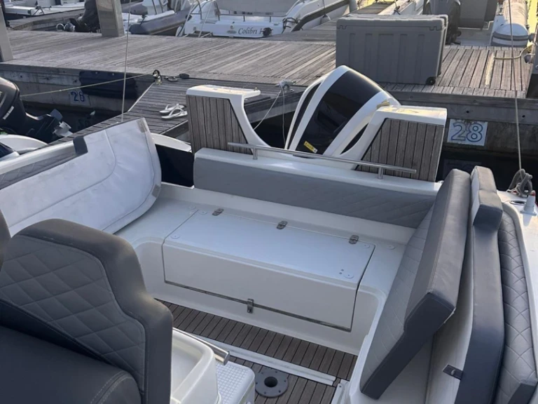 Saver Saver 750 Cabin  a louer à Castellammare di Stabia