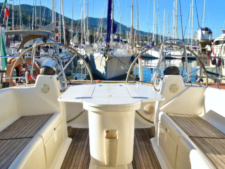 Bavaria Cruiser 50 a louer à La Spezia