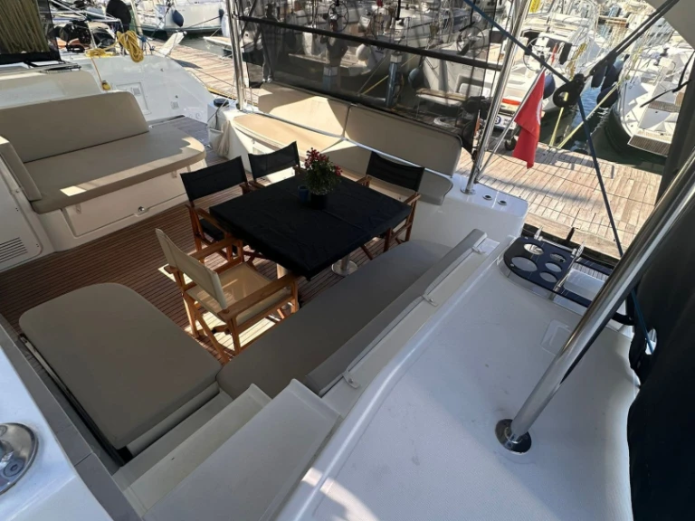 Location bateau Fethiye pas cher Lagoon 46