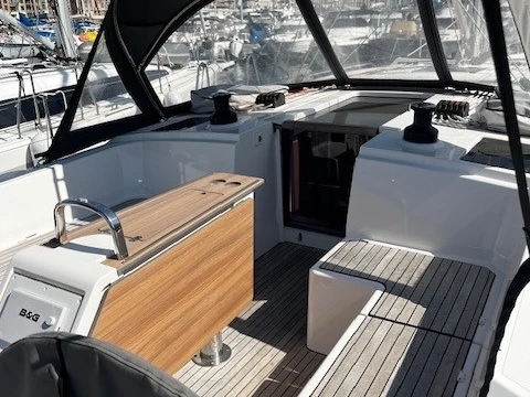 Bavaria Bavaria C42 a louer à Marseille