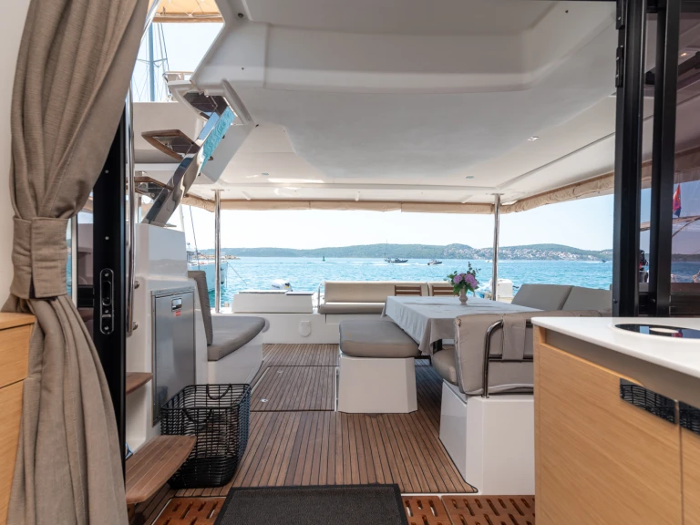 Location bateau Simpson Bay pas cher Aura 51
