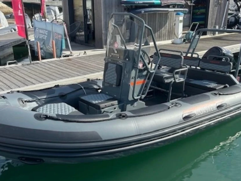 Louer Semi-rigide avec ou sans skipper Highfield à Pornichet