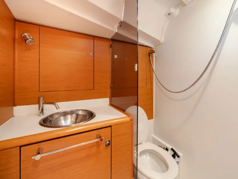 Location bateau Jeanneau Sun Odyssey 439 à Limassol sur Samboat