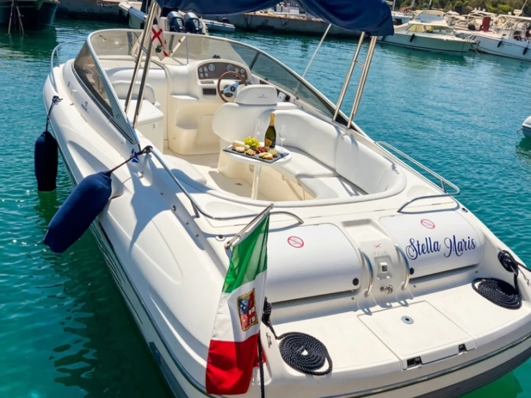 Bateau à moteur à louer à Poltu Quatu au meilleur prix