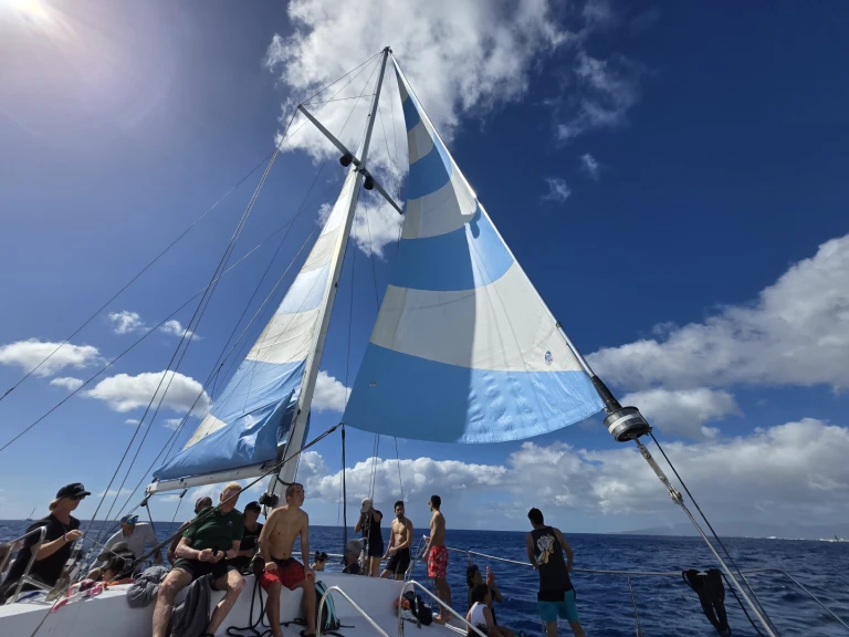 Location bateau San Juan formerly Clark Custom à Waikīkī sur Samboat