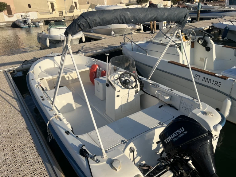 Bateau à moteur à louer à Le Barcarès au meilleur prix