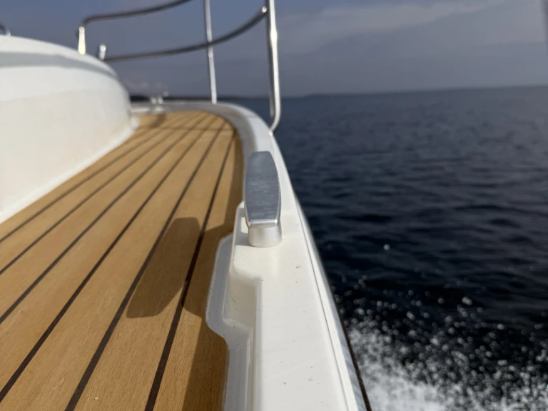 Location Bateau à moteur Jeanneau avec permis