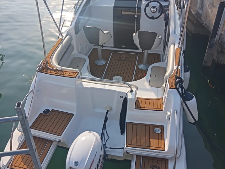 Location à Moniga del Garda - Manara Marine  620C sur SamBoat