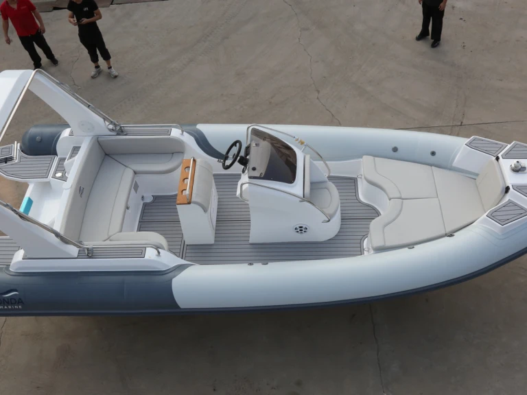 Location Semi-rigide à Tal-Pietà - Onda marine 750