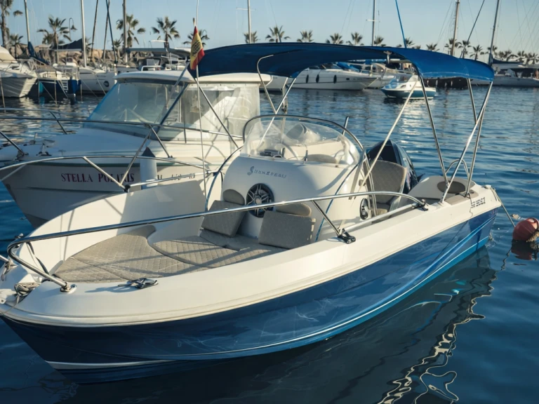 Location bateau Port d'Alicante pas cher Flyer 550