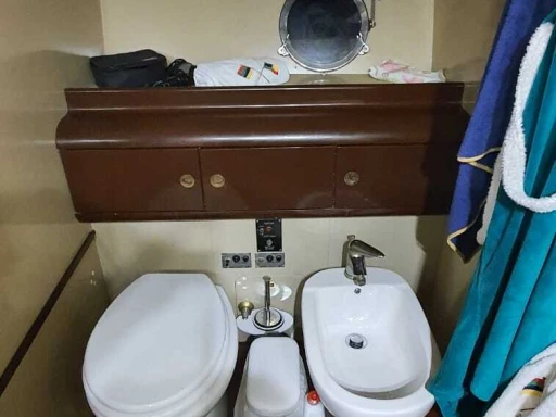 Louer Yacht avec ou sans skipper Versilcraft à Marina degli Aregai