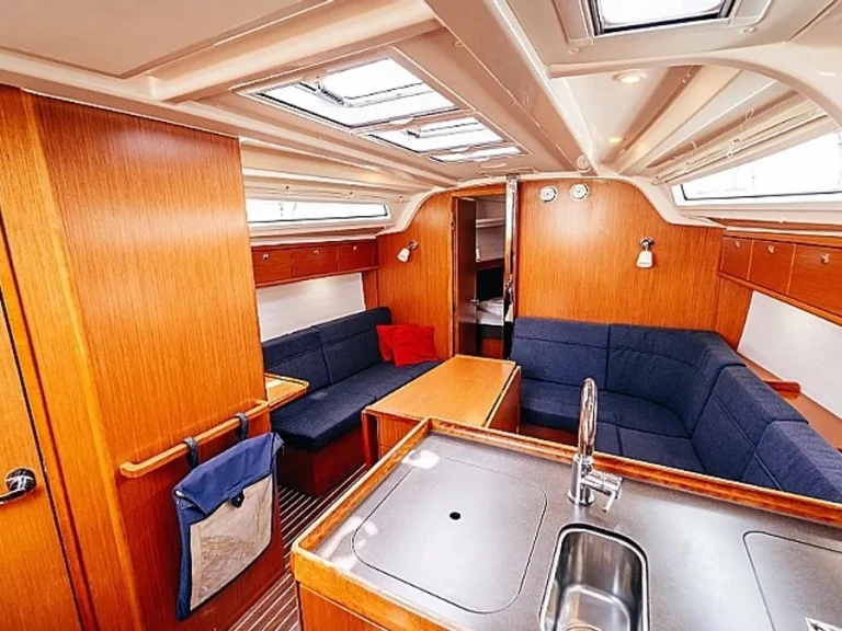 Location Voilier à Betina - Bavaria Bavaria Cruiser 37 B