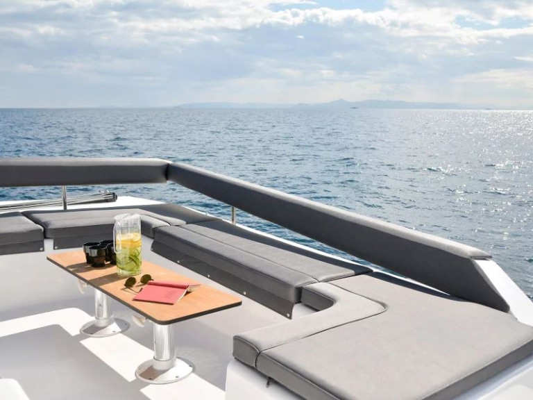 Louer Catamaran avec ou sans skipper Dufour à Álimos