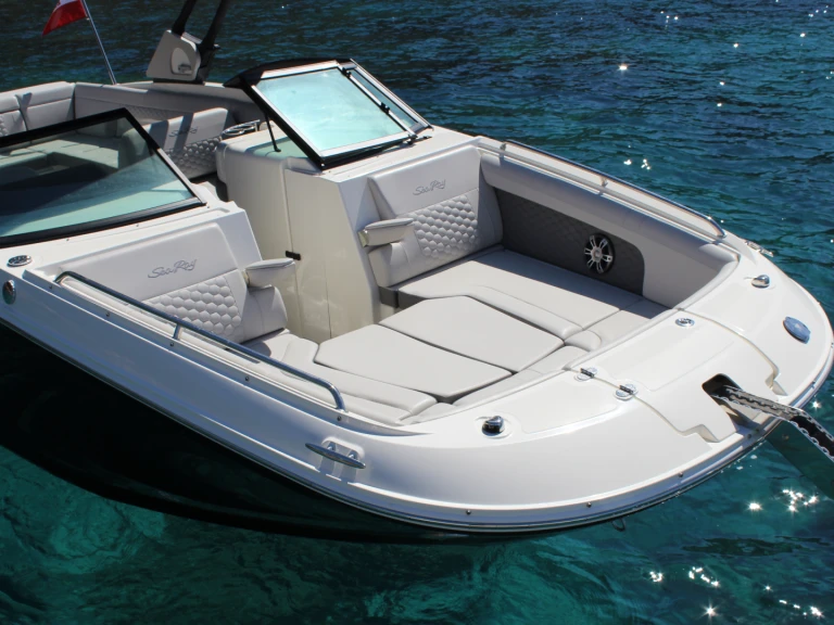 Louez un Sea Ray SDX 290 à Espagne
