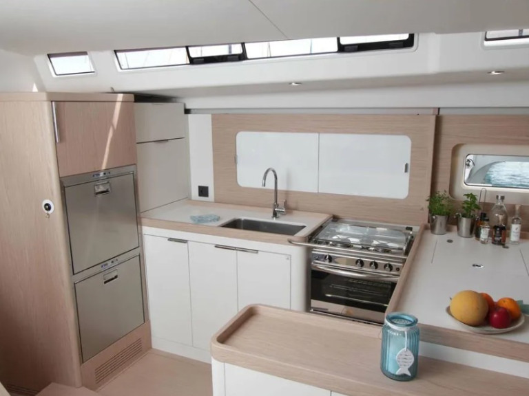 Voilier à louer à Lávrio au meilleur prix