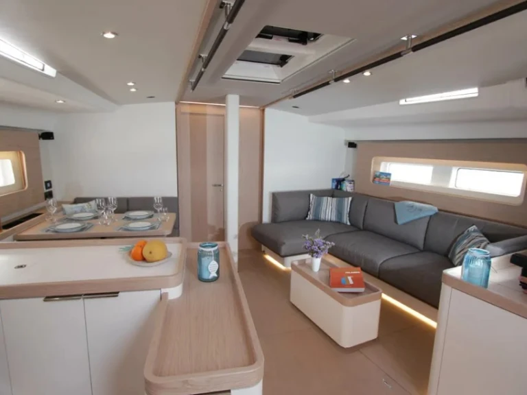 Bénéteau Beneteau 53 First Yacht a louer à Lávrio
