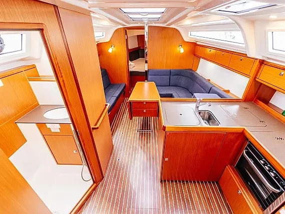 Location Voilier à Betina - Bavaria Cruiser 37