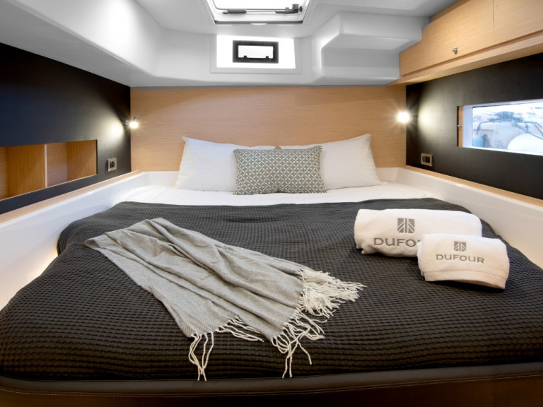 Location bateau Álimos pas cher Dufour 48 CAT