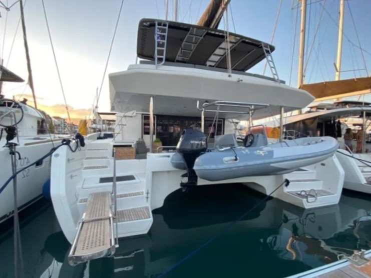 Location Catamaran à Álimos - Dufour Dufour 48 CAT