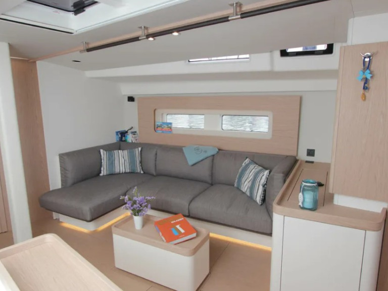 Louer Voilier avec ou sans skipper Bénéteau à Lávrio