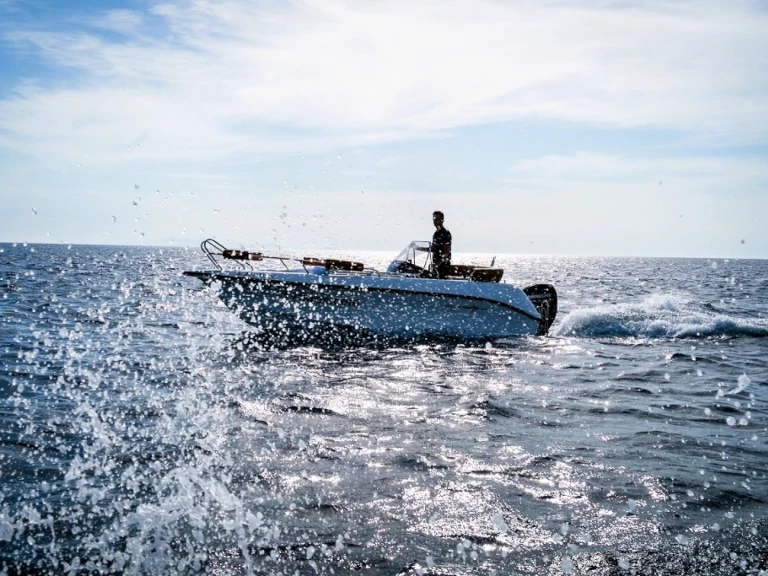 Louer Bateau à moteur avec ou sans skipper Polyester Yacht à Ciutadella de Menorca