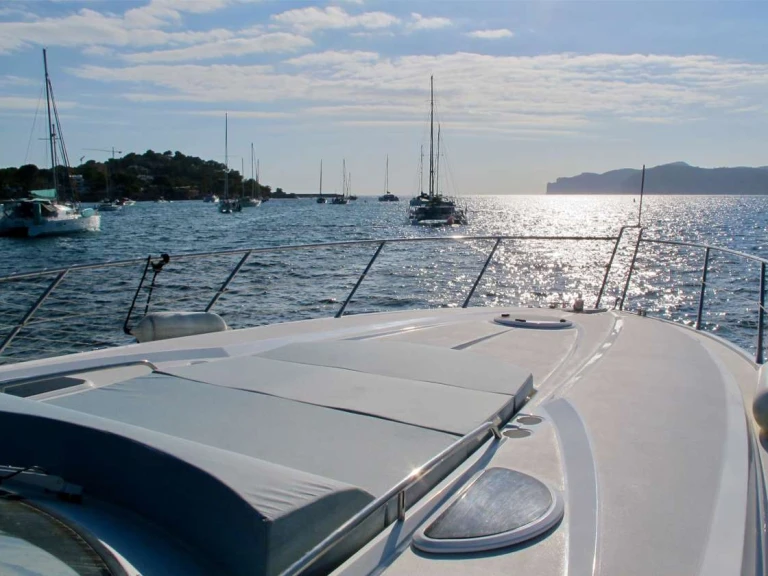 Sunseeker Portofino 53 a louer à Marina de Dénia