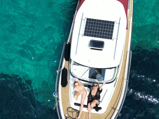 Location bateau NAVAL 23 Hedonline à Dubrovnik sur Samboat