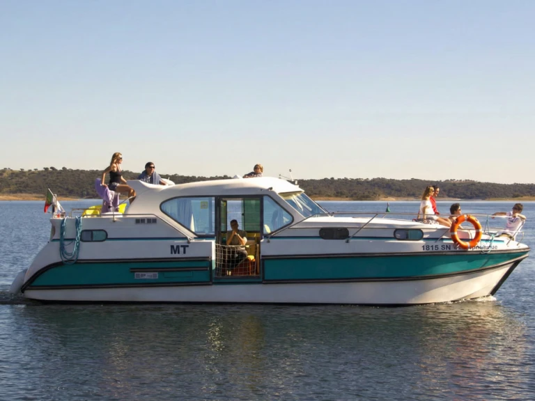 Bateau à moteur à louer à Amieira au meilleur prix