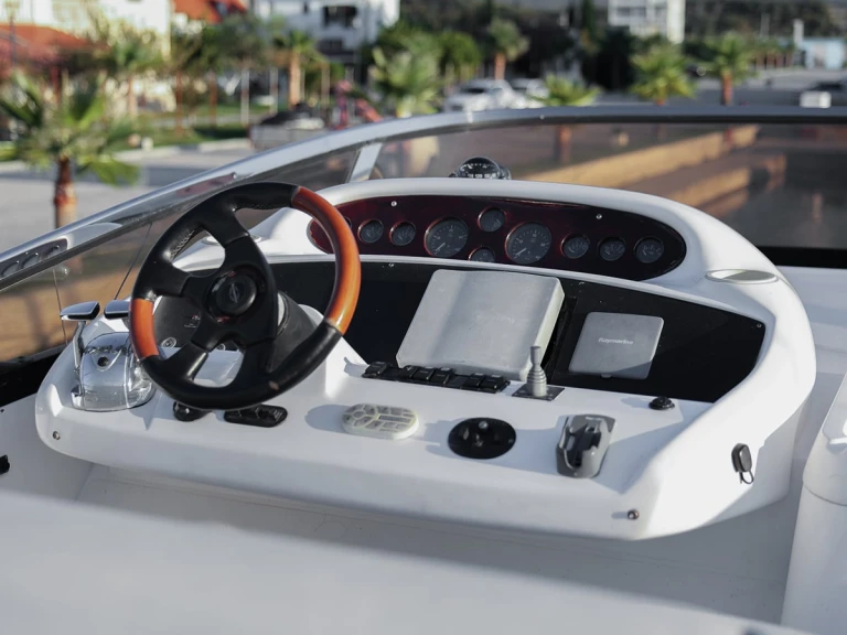 Louer Yacht avec ou sans skipper Sunseeker à Himarë