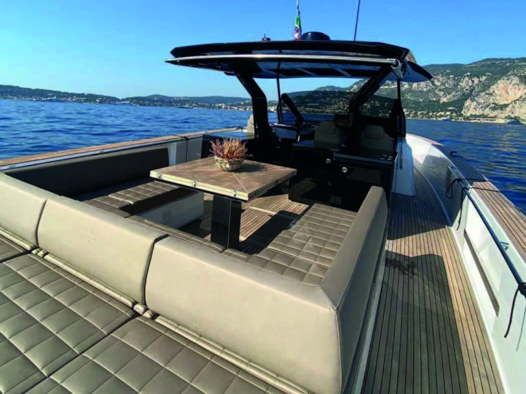 Louez un Pardo Yachts Pardo 50 à Torre Annunziata