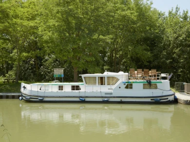 Yacht charter Montesquieu-Lauragais cheap Pénichette 1500FB
