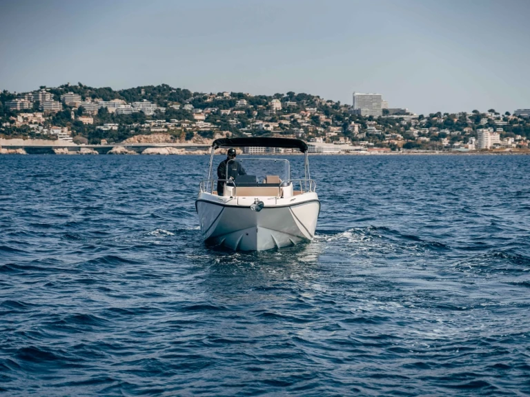 Location à Marseille - Quicksilver Activ 675 Open sur SamBoat