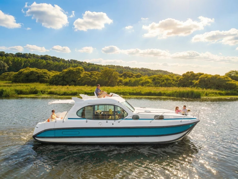 Bateau à moteur à louer à Kisköre au meilleur prix