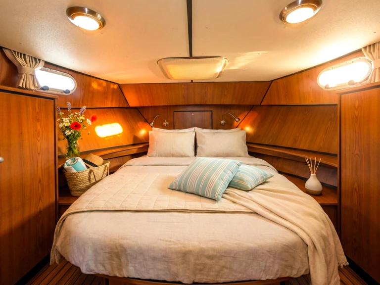 Location bateau Linssen Linssen 34.9 GS à Joigny sur Samboat