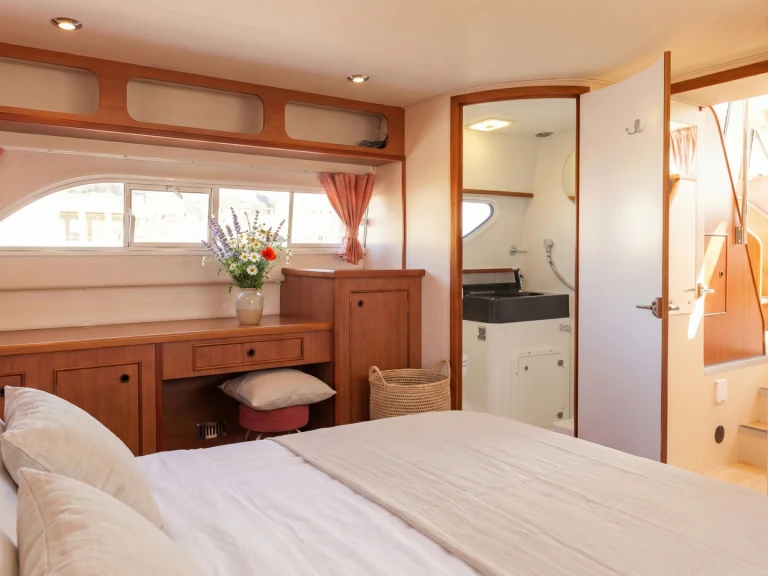 Louer Bateau à moteur avec ou sans skipper Pénichette à Lattes