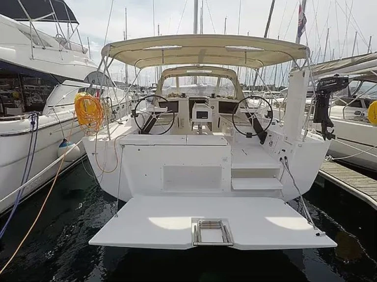 Location bateau Roses pas cher Grand Large 430