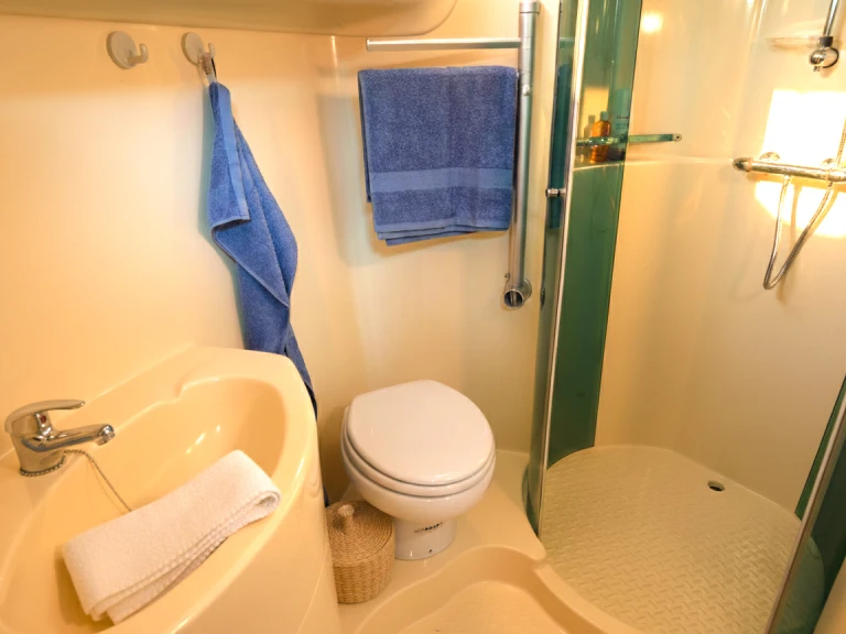 Location Bateau à moteur Nicols Yacht avec permis