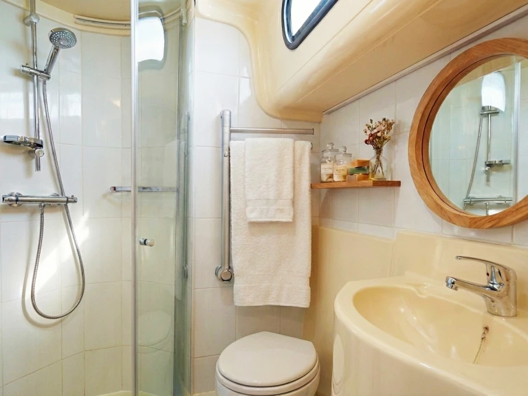 Location bateau Nieuw-Loosdrecht pas cher Europa E.300