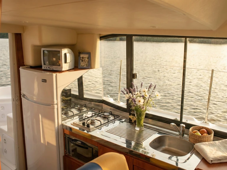 Location bateau Nicols Yacht Nicols Estivale Duo à Amieira sur Samboat