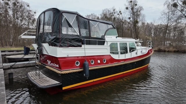 Location bateau Zehdenick pas cher Dutch Sturdy 380 AC Twin "Marion"