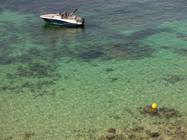 Jeanneau Cap Camarat 6.5 WA Serie 3 a louer à Palma de Majorque