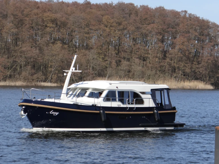 Location à Mirow -  Linssen Grand Sturdy 30.0 Sedan Intero sur SamBoat
